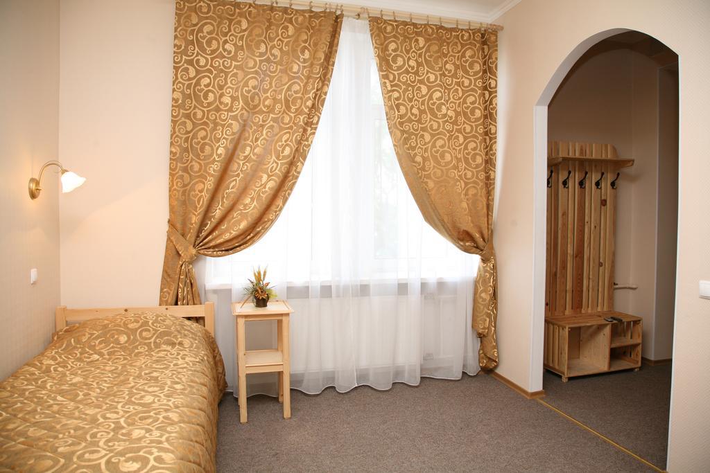 Hotel Lebedushka na Engelsa Sankt Petersburg Zimmer foto